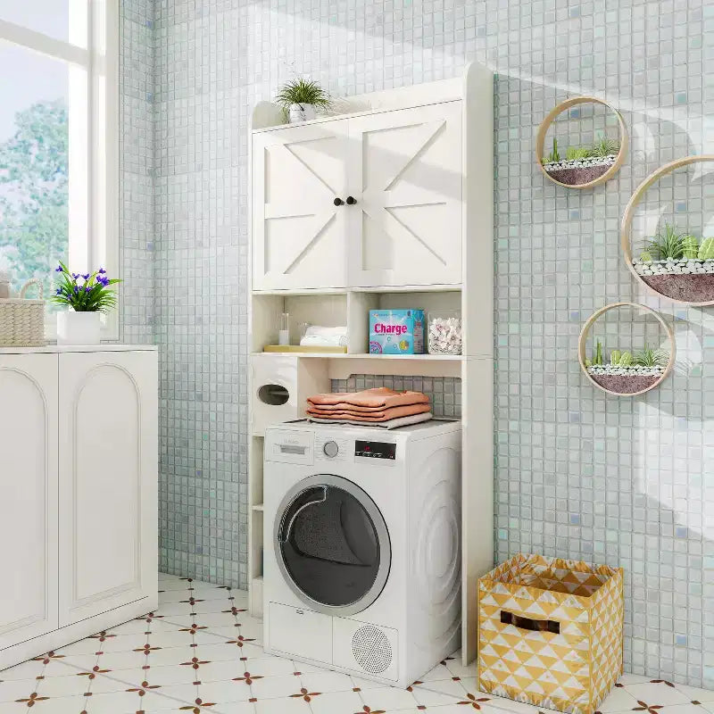 Meuble de rangement Dyonery au-dessus des toilettes avec portes de grange, organisateur de salle de bain peu encombrant de style ferme avec porte-papier toilette et étagère réglable