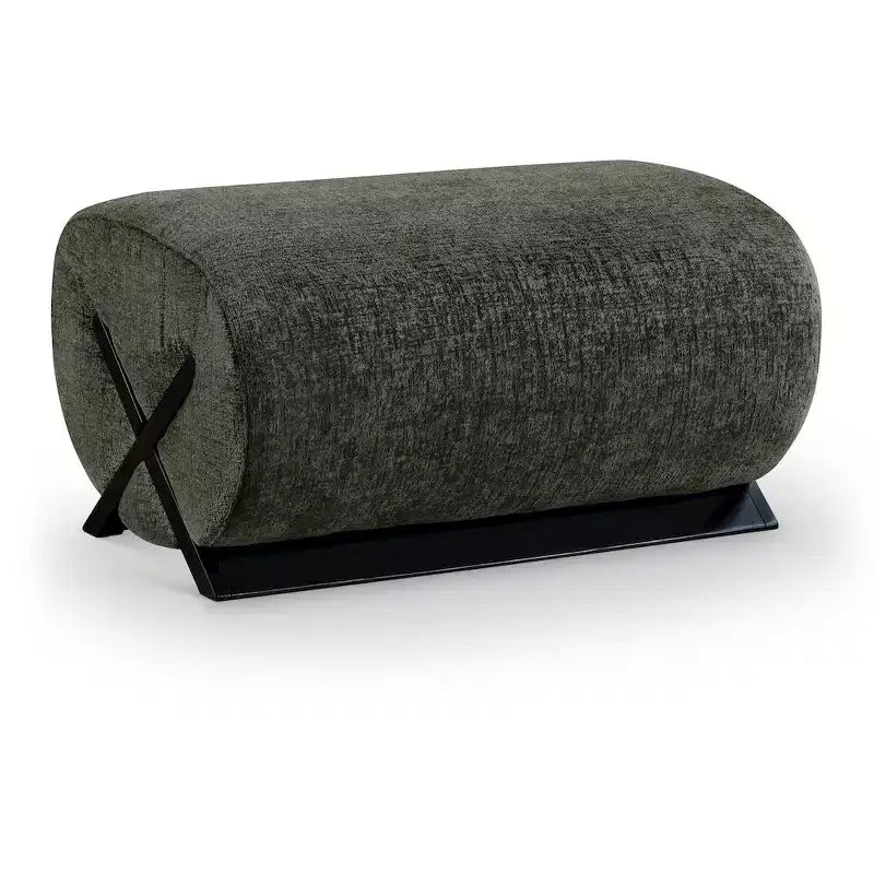Pouf rembourré en tissu Akira Meridian Furniture