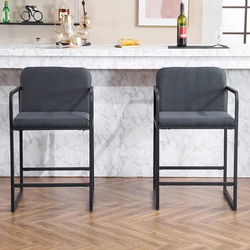 Tabouret de bar moderne rembourré à hauteur de comptoir avec accoudoirs, piètement en métal et assise matelassée (2 tabourets)
