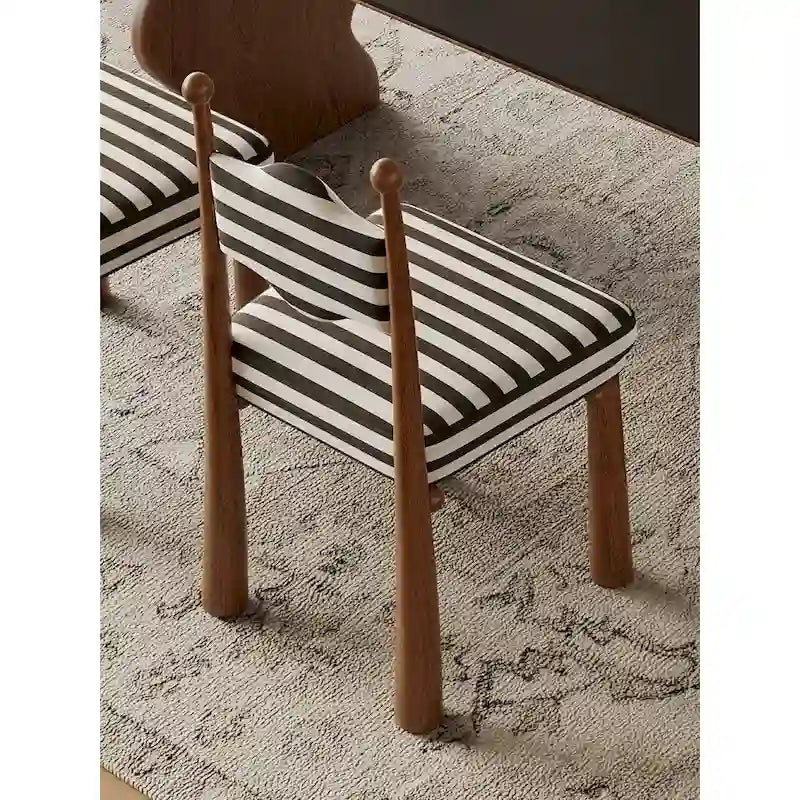 Chaise de salle à manger
